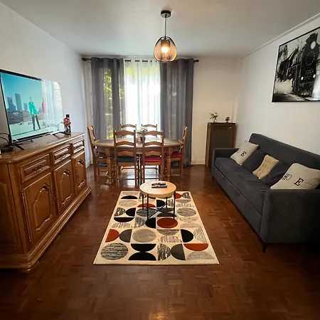 Champions Deluxe Apartment *