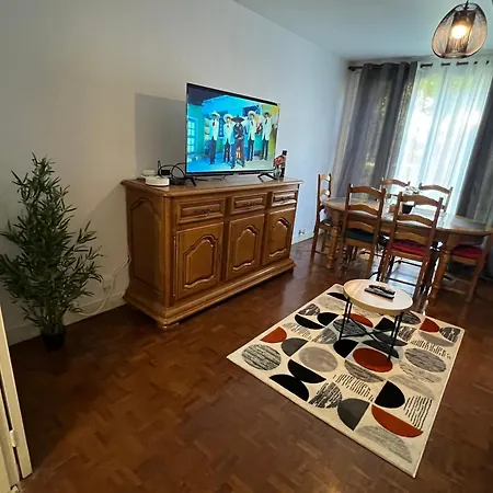 Champions Deluxe Apartment Sarcelles