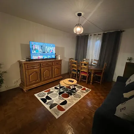 Apartment Champions Deluxe