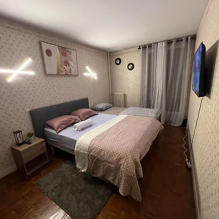 Champions Deluxe Apartment Sarcelles