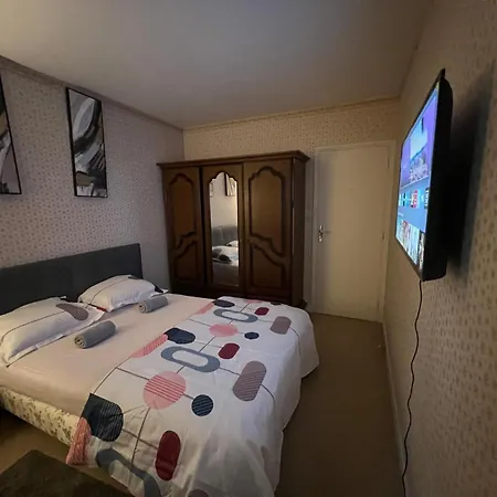 Champions Deluxe Apartment