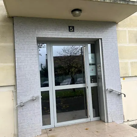 Champions Deluxe Apartment *