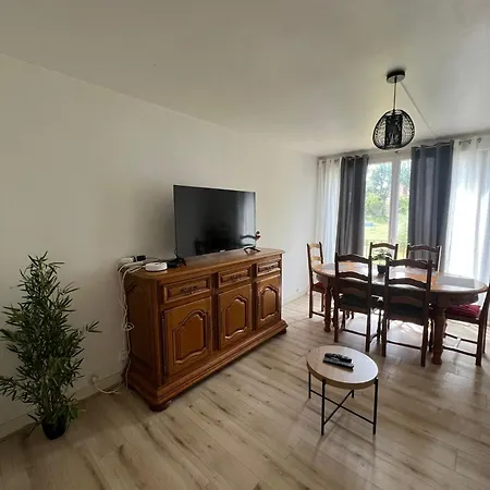 Apartment Champions Deluxe Sarcelles